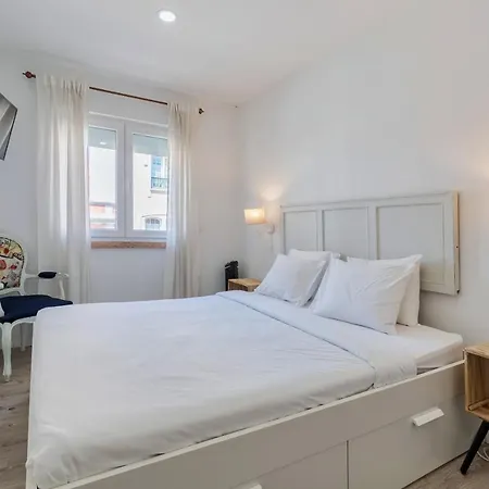 Apartment Downtown Garden Setubal